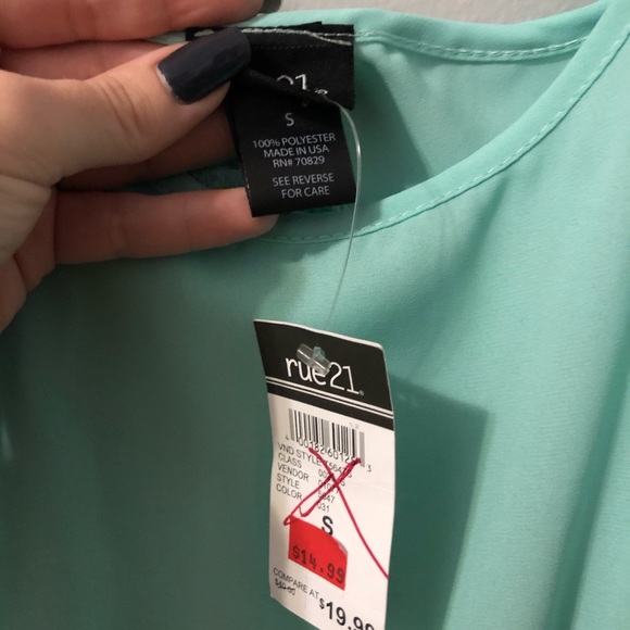 Flowy Mint Babydoll Flared Top - Picture 4 of 5